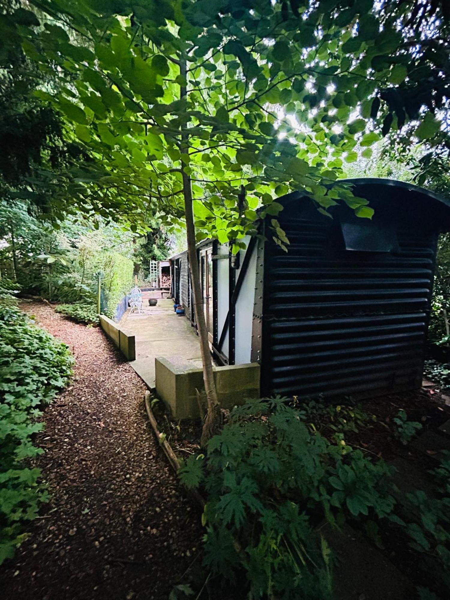 The Railway Carriage - Blue Vila Glasbury Exterior foto