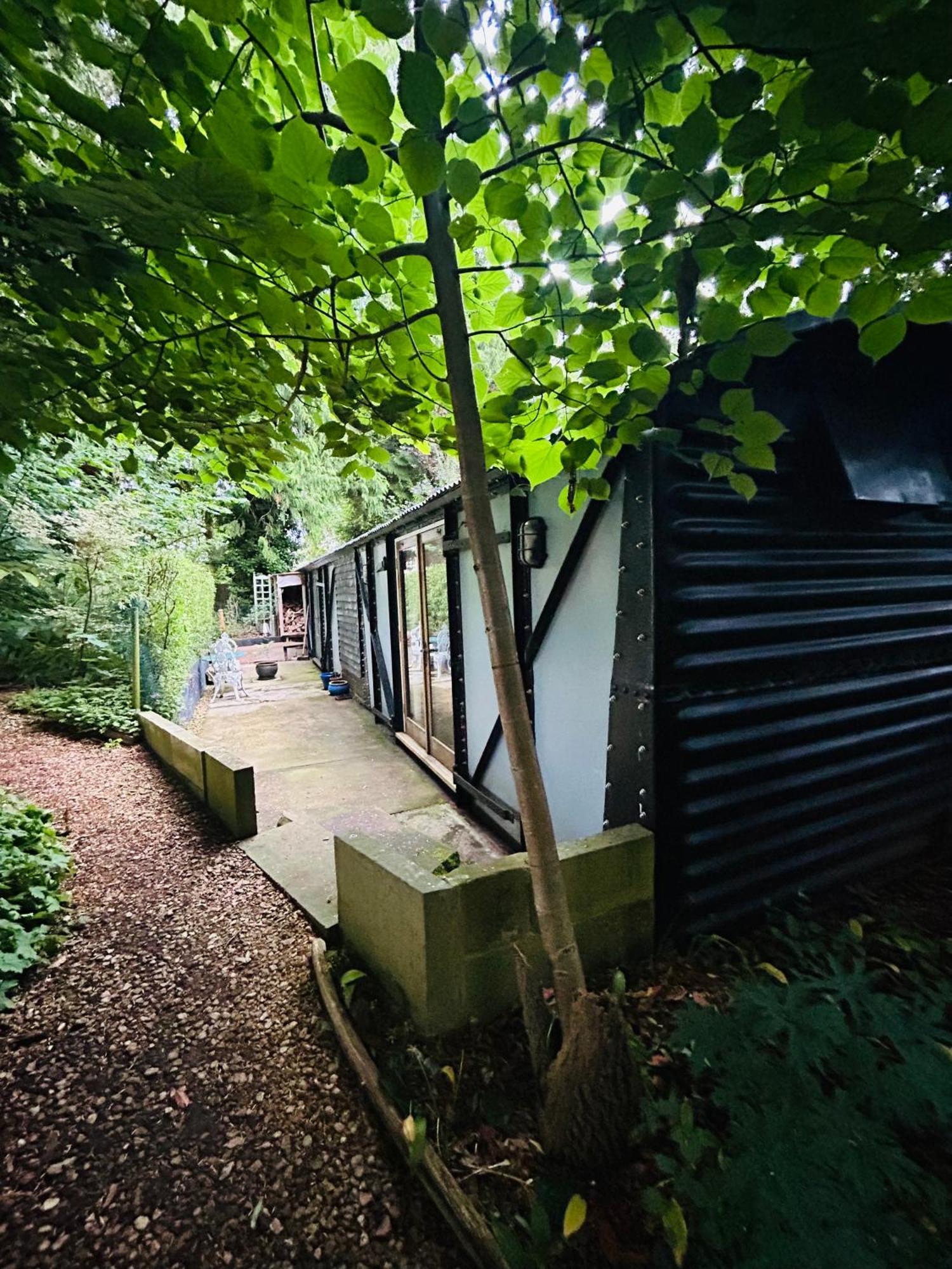 The Railway Carriage - Blue Vila Glasbury Exterior foto