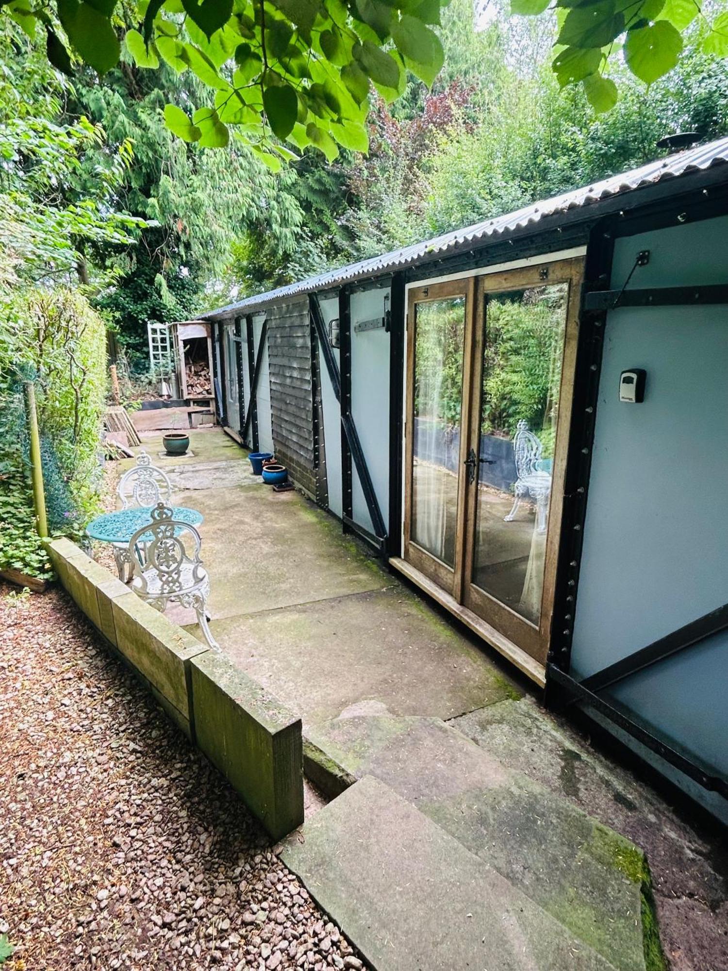 The Railway Carriage - Blue Vila Glasbury Exterior foto