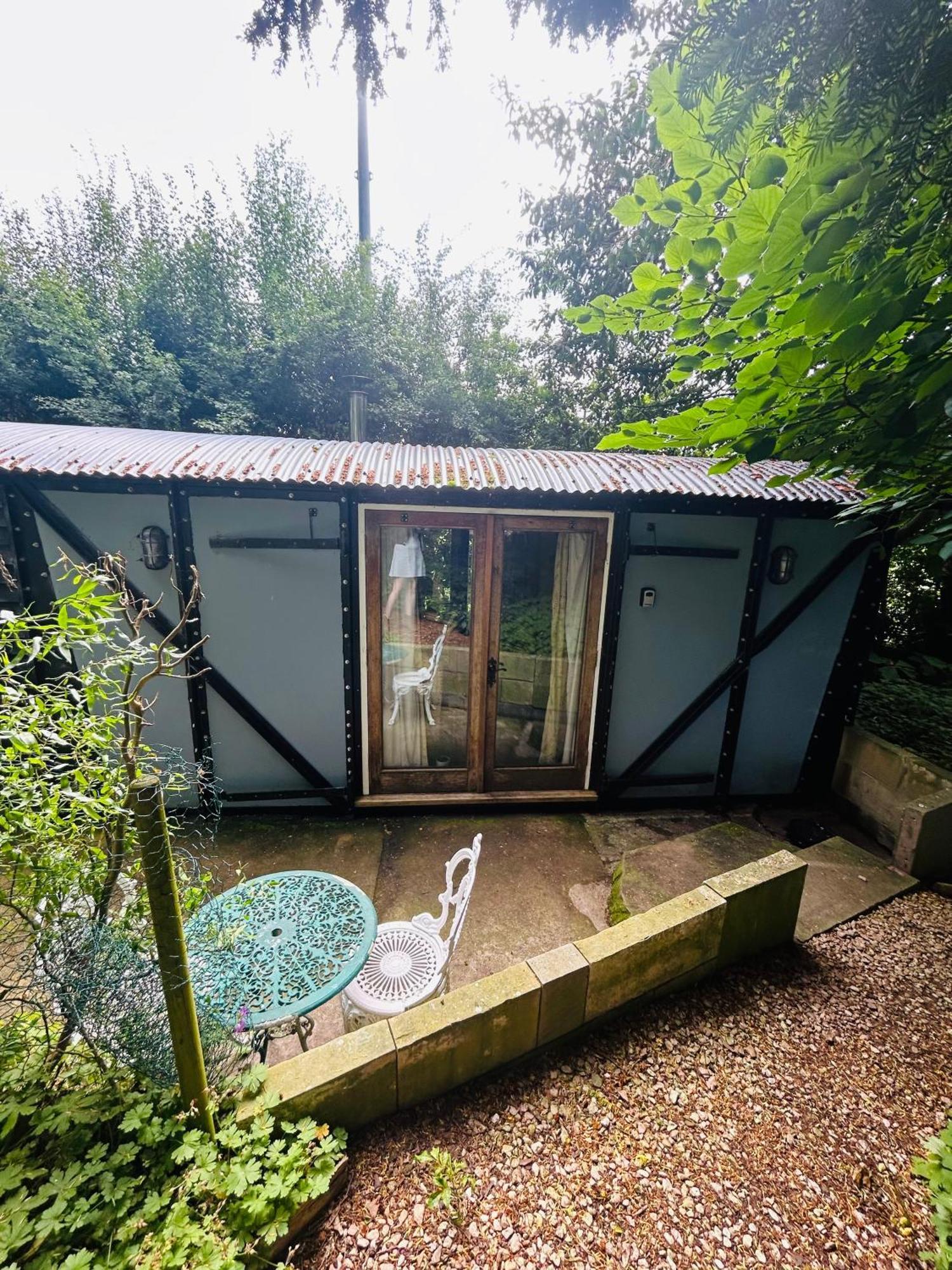 The Railway Carriage - Blue Vila Glasbury Exterior foto